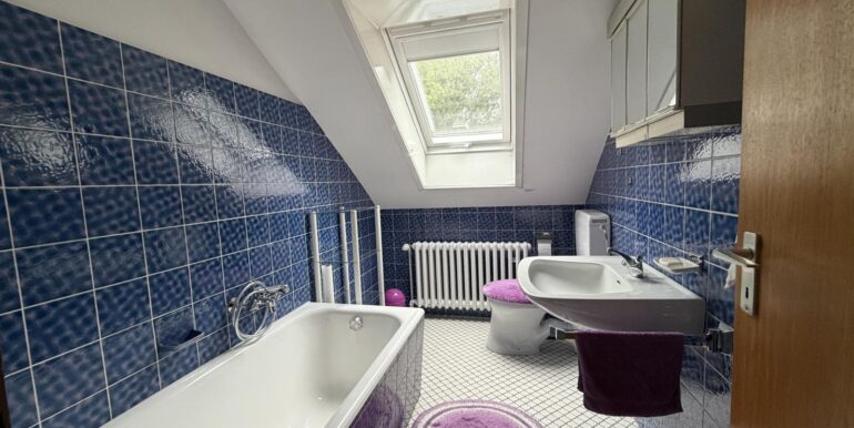 Badezimmer DG