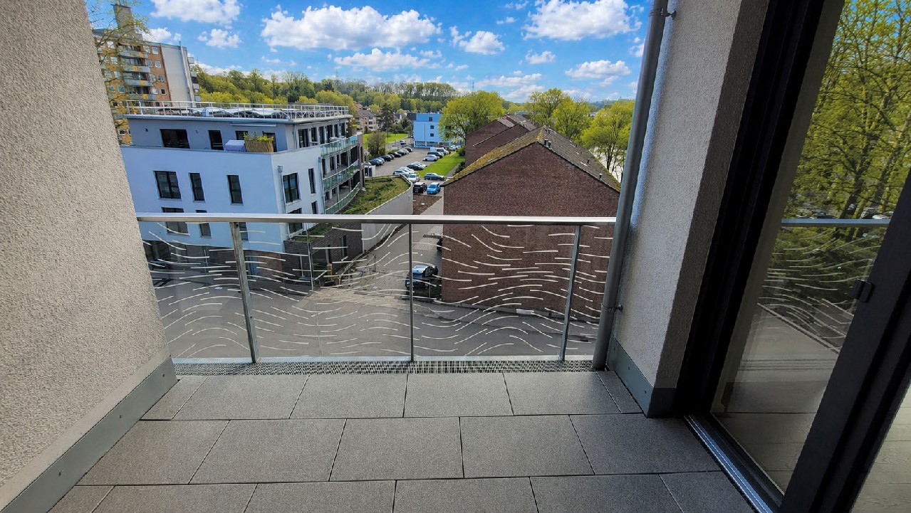 Erstbezug: Moderne 2-Zi.-Wohnung mit Einbauküche in zentraler Lage von Leichlingen - Photo 4