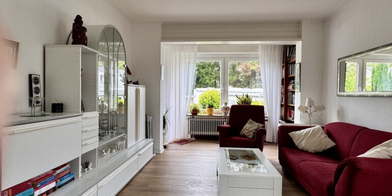Altbau - Wohnen EG rechts