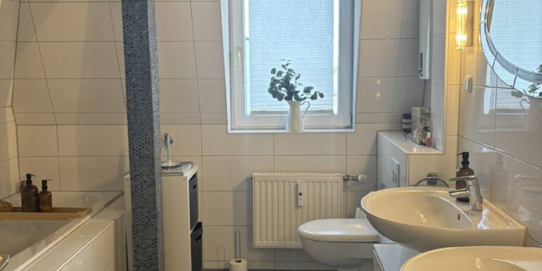 Badezimmer 2. OG