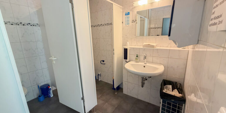 Verwaltungsgebäude: WC