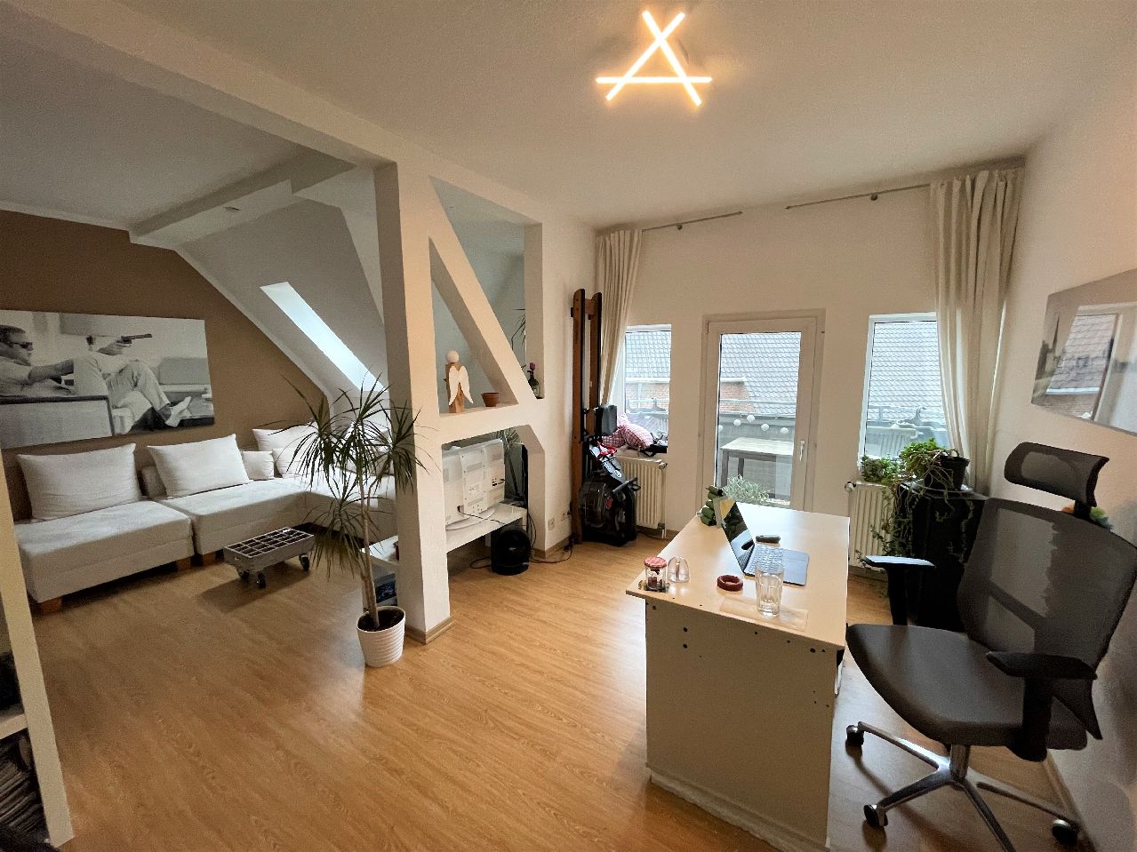 Düsseldorf-Unterbilk! 2-Zimmer-Altbauwohnung mit Wohnküche nähe Lorettostraße! - Foto 3