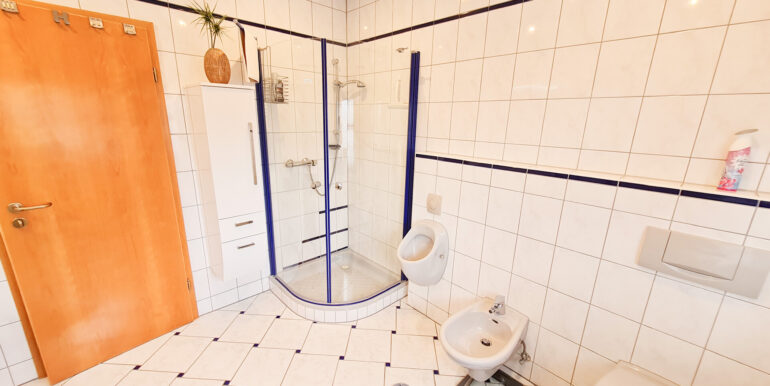 modernes Bad OG