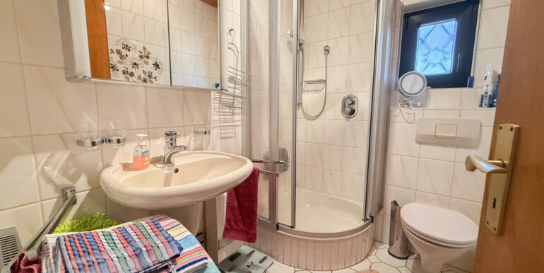 Badezimmer EG
