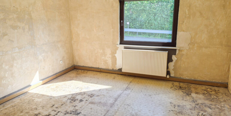 Zimmer - Wohnung links
