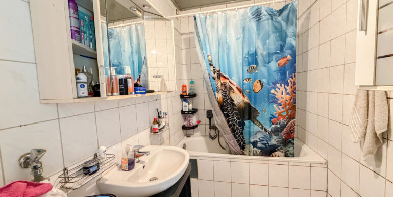 1. OG rechts Wannenbad