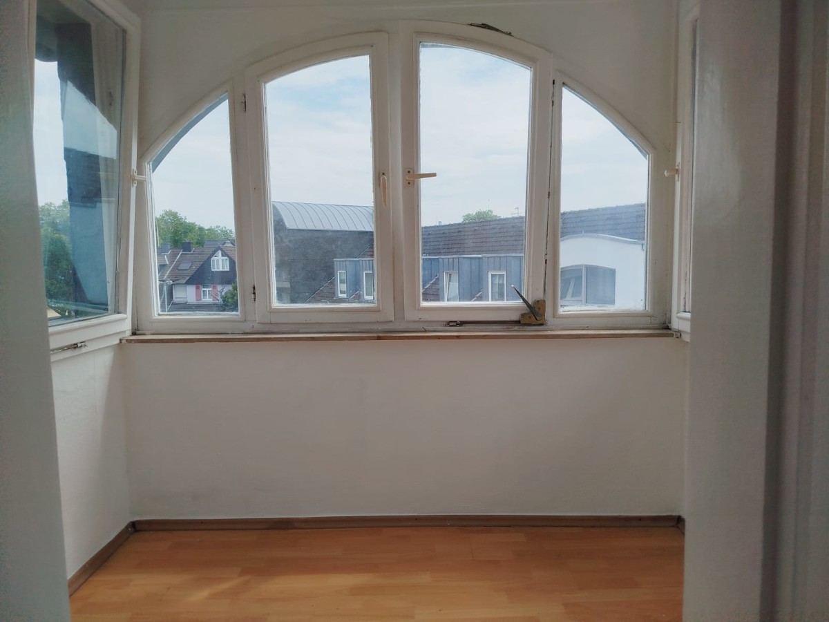 Heller Altbau mit Erker und viel Platz! - Foto 3