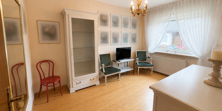 Arbeitszimmer ( EG )