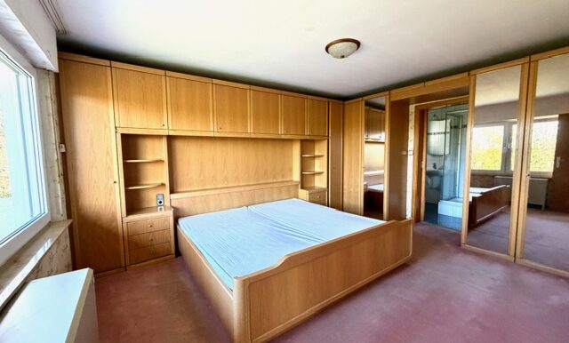 Schlafzimmer mit Bad en Suite (aktuell)