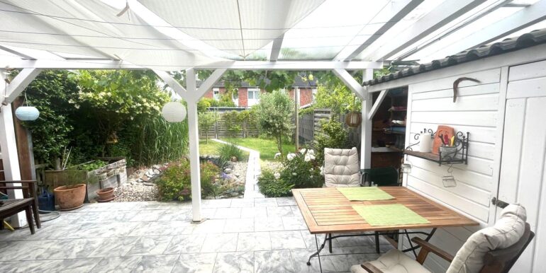 Überdachte Terrasse