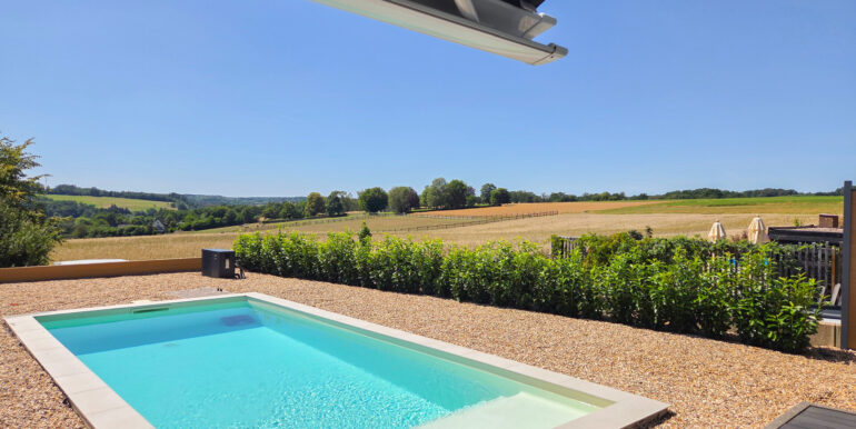 Pool mit Ausblick