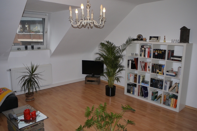 Gemütliche und helle 2 Zimmer Wohnung in zentraler Lage. - Foto 2