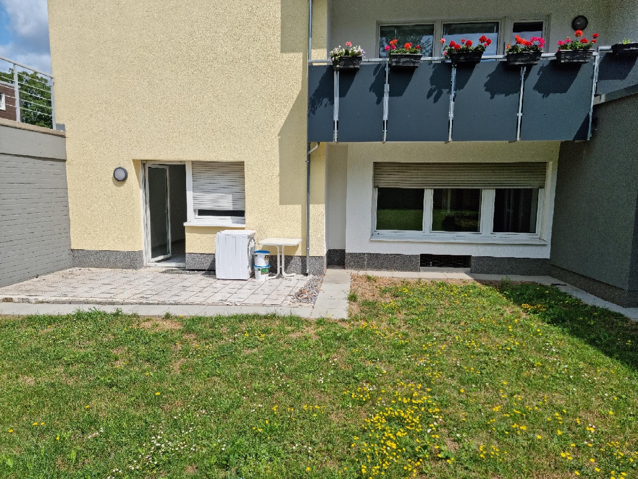 Erdgeschosswohnung mit Gartennutzung - Photo 2