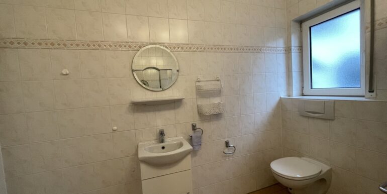 Badezimmer EG