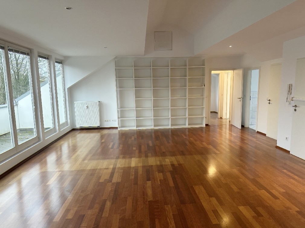 Düsseldorf-Stockum: Großzügige 3-Zimmer-Wohnung mit Balkon und Einbauküche! - Photo 2