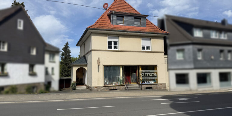 Straßenansicht