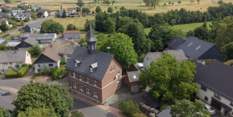 Alte Schule und Nebengebäude