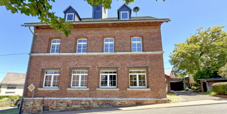 Straßenansicht