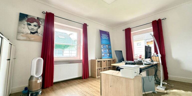 Büro/Kinderzimmer OG