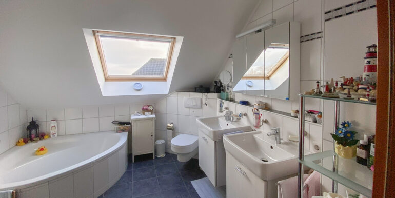 Badezimmer DG
