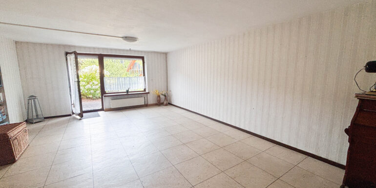 Wohnzimmer KG