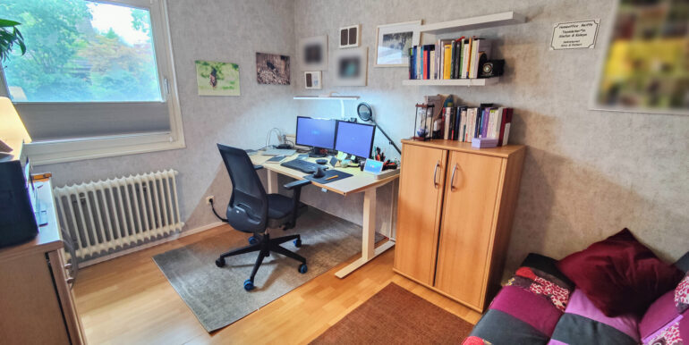 Büro EG
