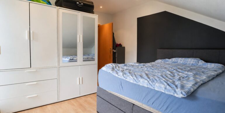 Schlafzimmer III