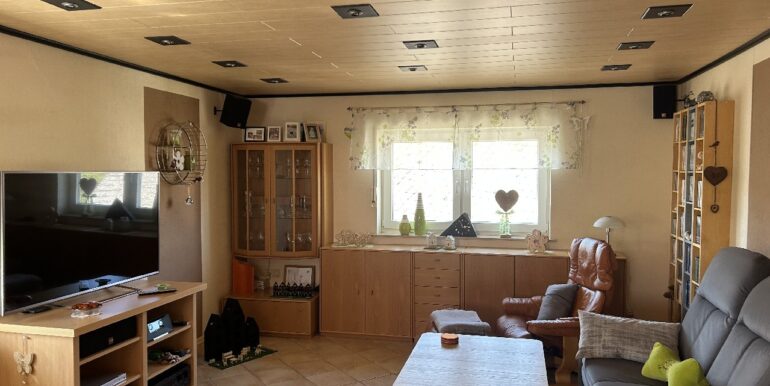 Wohnzimmer DG