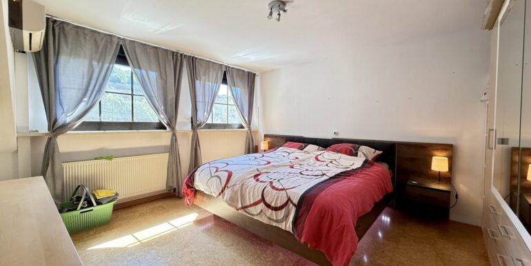 Schlafzimmer DG