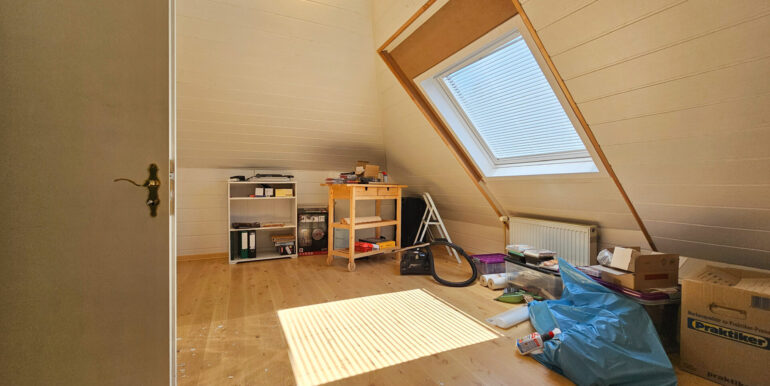 Schlafzimmer DG