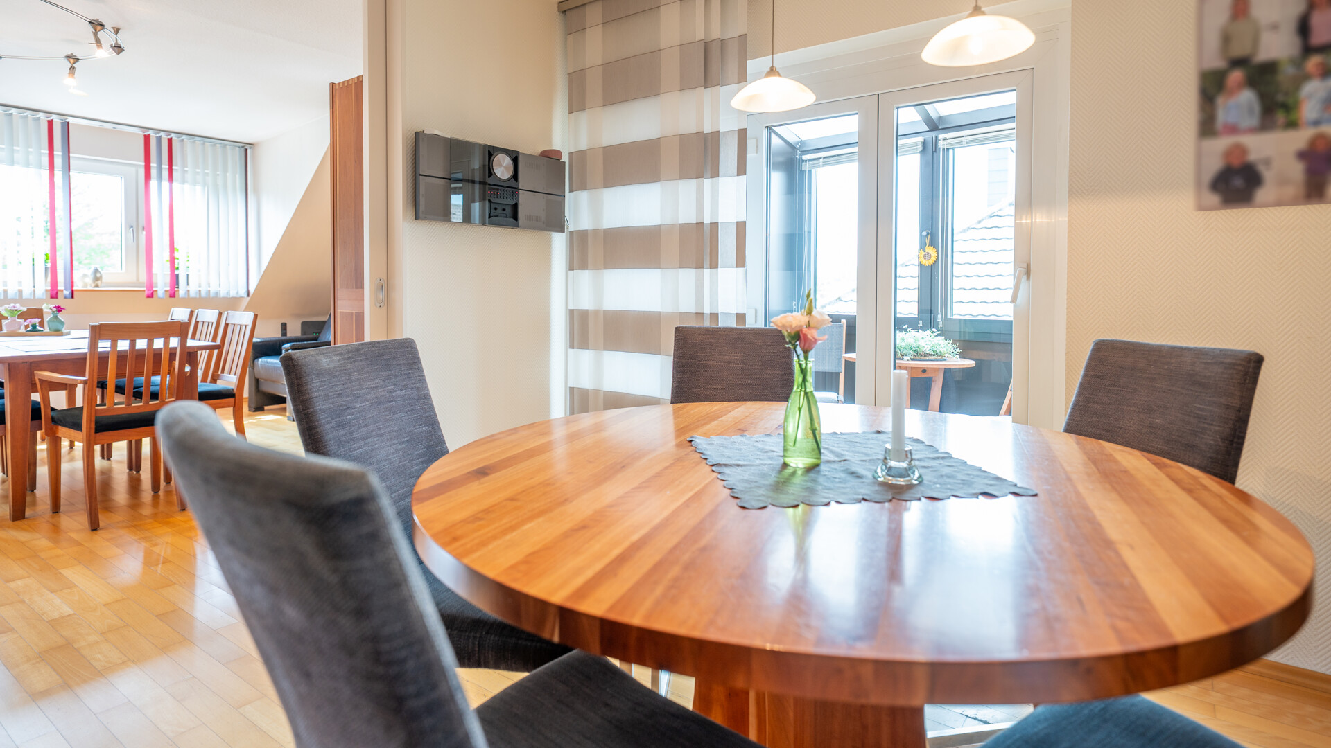 Haus‑in‑Haus‑Charakter: stilvolle 5‑Zimmer‑Maisonette mit Balkon und viel Raum zur freien Entfaltung - Photo 5