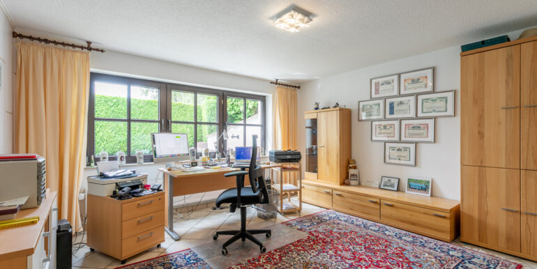 Büro UG