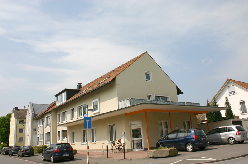 3-Zimmer-Etagenwohnung mit Balkon, Garage - Photo 2