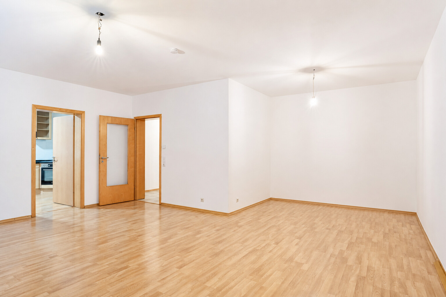 Großzügige 2-Zimmer Souterrain-Wohnung in ruhiger Wohngegend von Siegburg ! - Photo 4