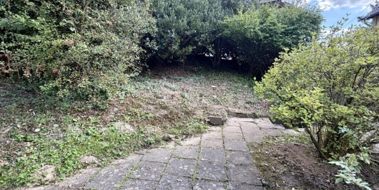 2.Terrasse vorm Schuppen