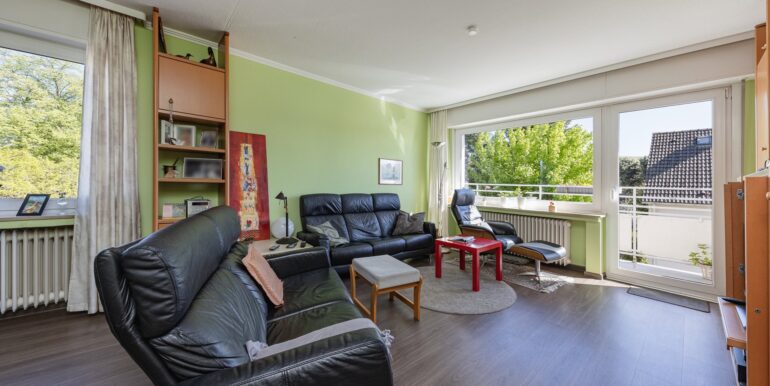 Einblick Wohnung straßenseitiges Haus