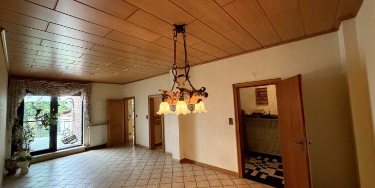 Wohnzimmer mit TErrassenaustritt