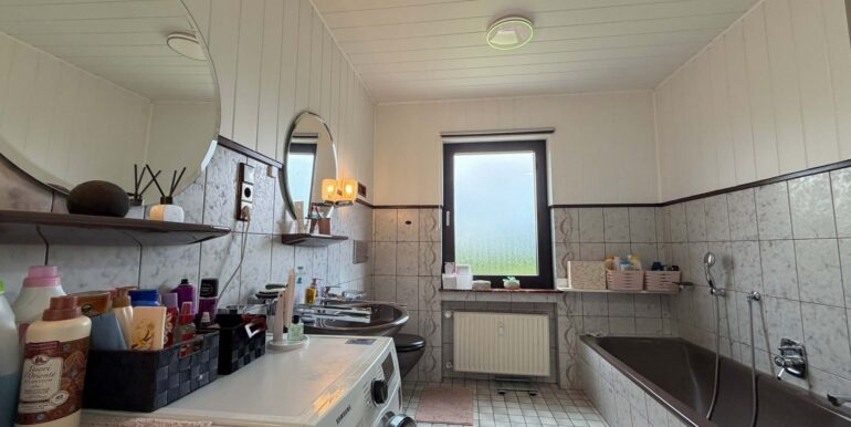 Badezimmer EG
