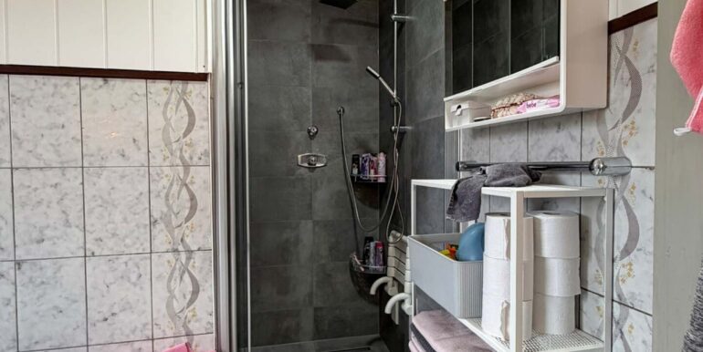 Badezimmer EG