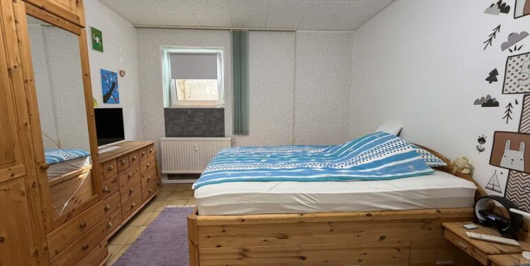 Schlafzimmer KG