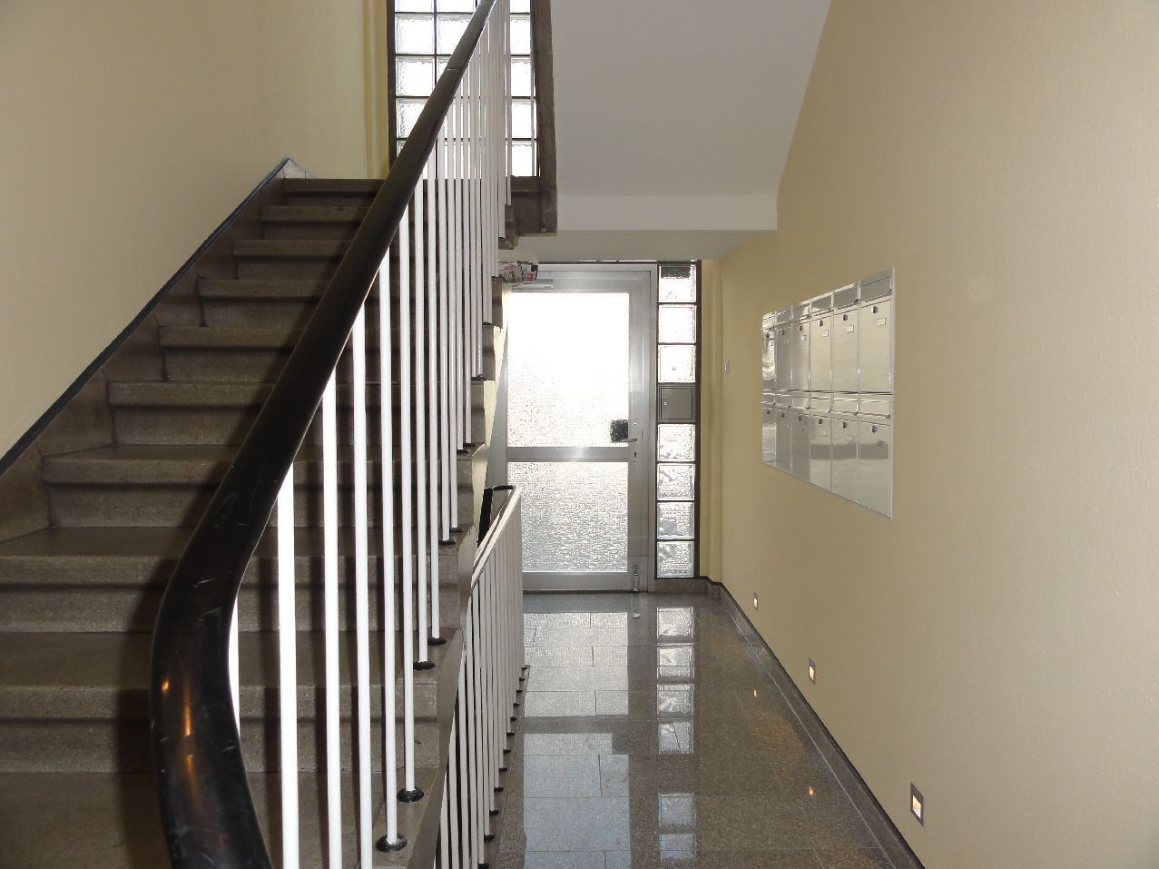 42 m² Mietwohnung – Weißenburger Straße 6 - Photo 3