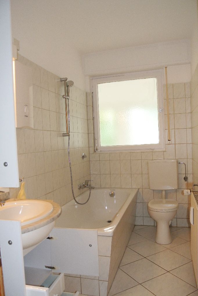 Renovierte 2 1/2 Zimmer Wohnung in Dortmund-Wellinghofen zu vermieten! - Photo 4