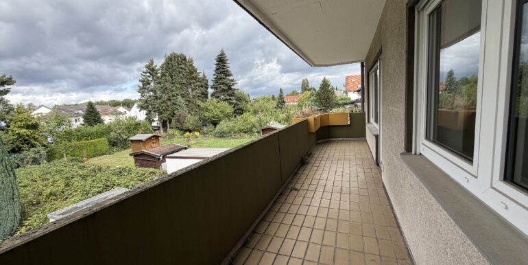 großer Balkon