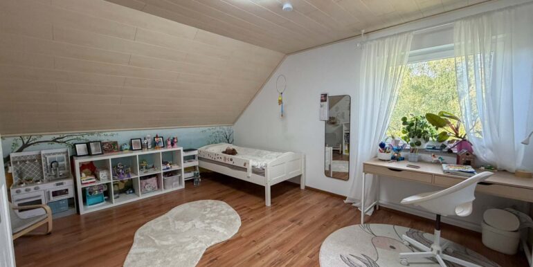 Kinderzimmer 2 (DG)