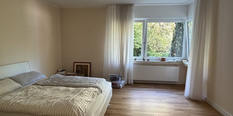 Schlafzimmer gen hinteren Garten