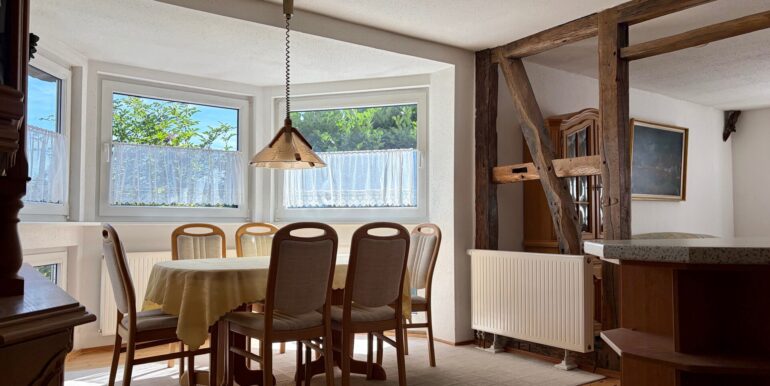 Esszimmer im Erker (EG)