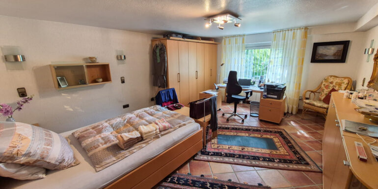 Schlafzimmer UG