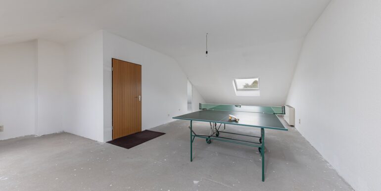 ausgebautes Zimmer im Dachgeschoss