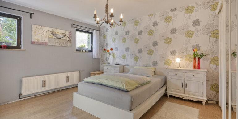 Schlafzimmer I EG