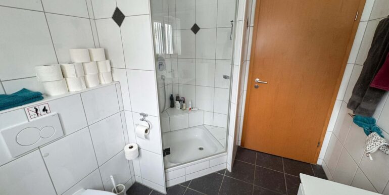 Duschbad EG